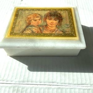 Edna Hibel vintage white marvel Motther and Child keepsake, trinket box